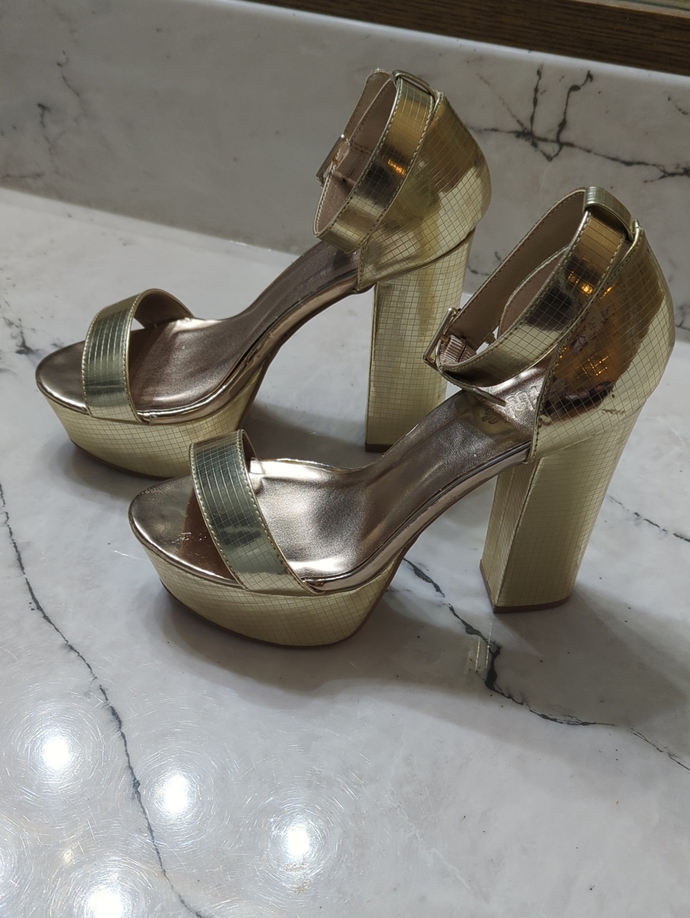 Y2K Charlotte Russe Gold Platform Heels Size 7
